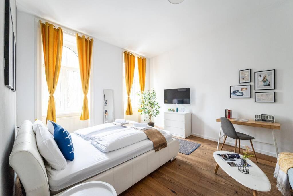 Lite 1Br Near Metro & Center By Hm Apartment Wina Bagian luar foto